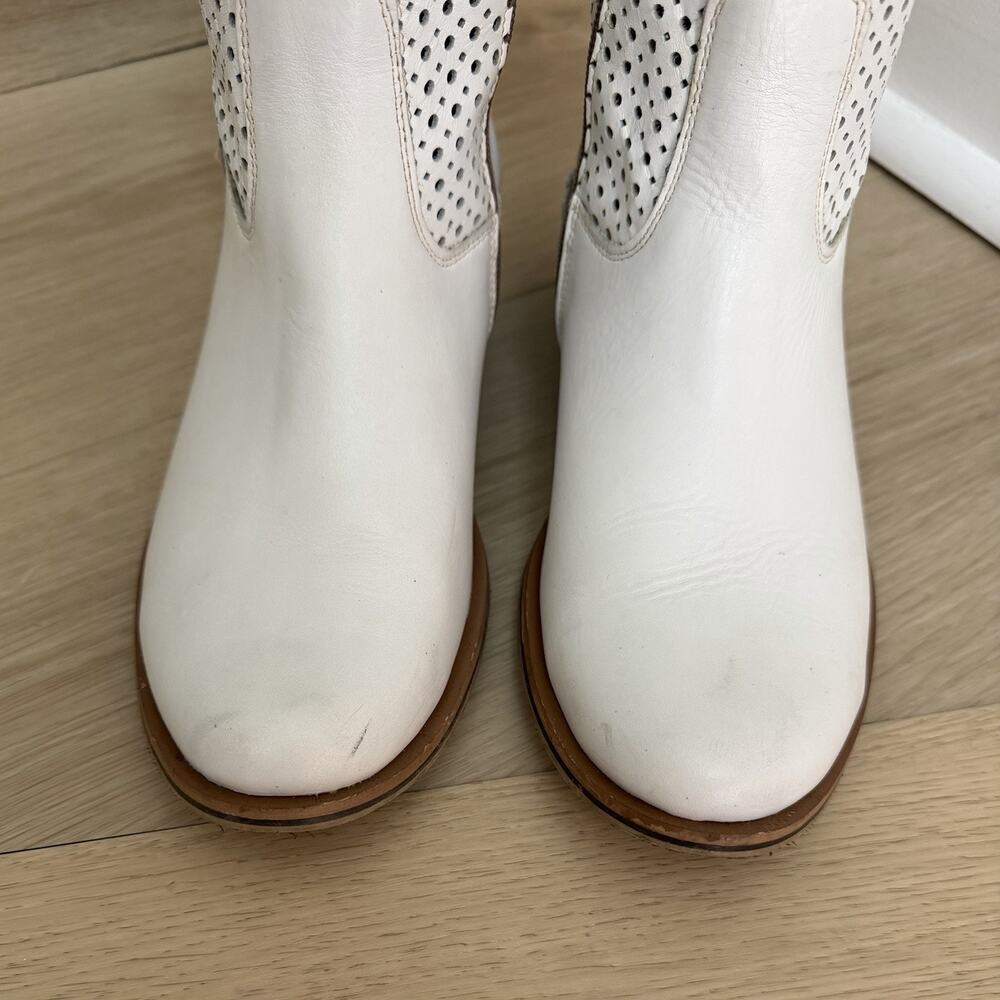 Vintage White Perforated Leather Boots Pronto Moda Baranetti Size 38 - Picture 7 of 12